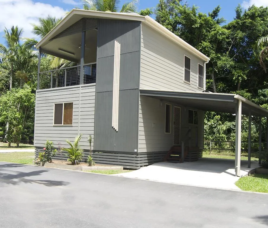 Cairns Crystal Cascades Holiday Park 4*,  Australia