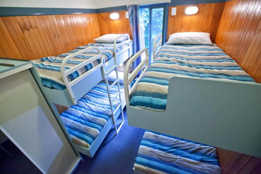 Cairns Crystal Cascades Holiday Park 4*,  Австралия